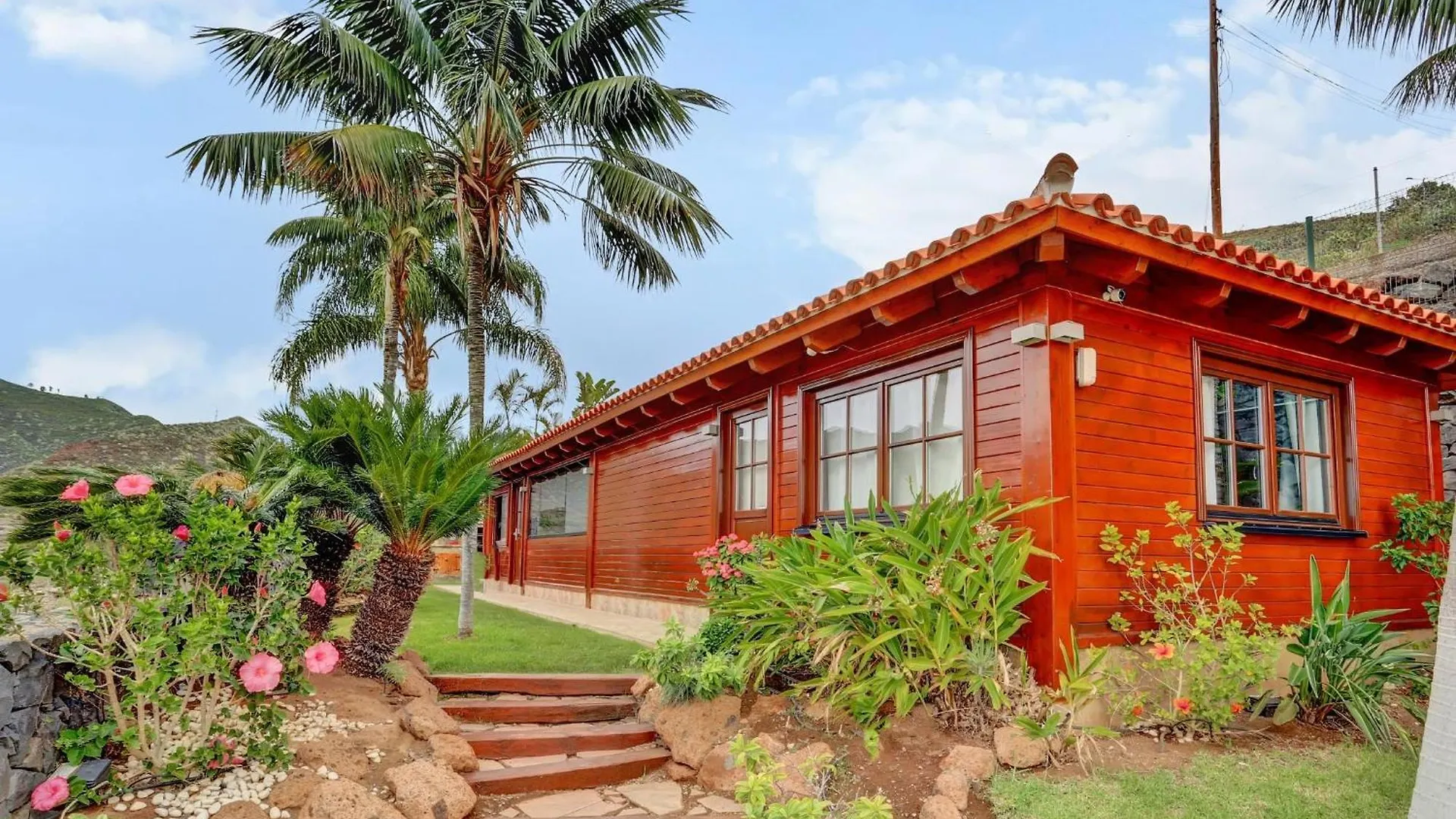 Wooden House With Private Pool Lush Garden Villa La Laguna 0*,